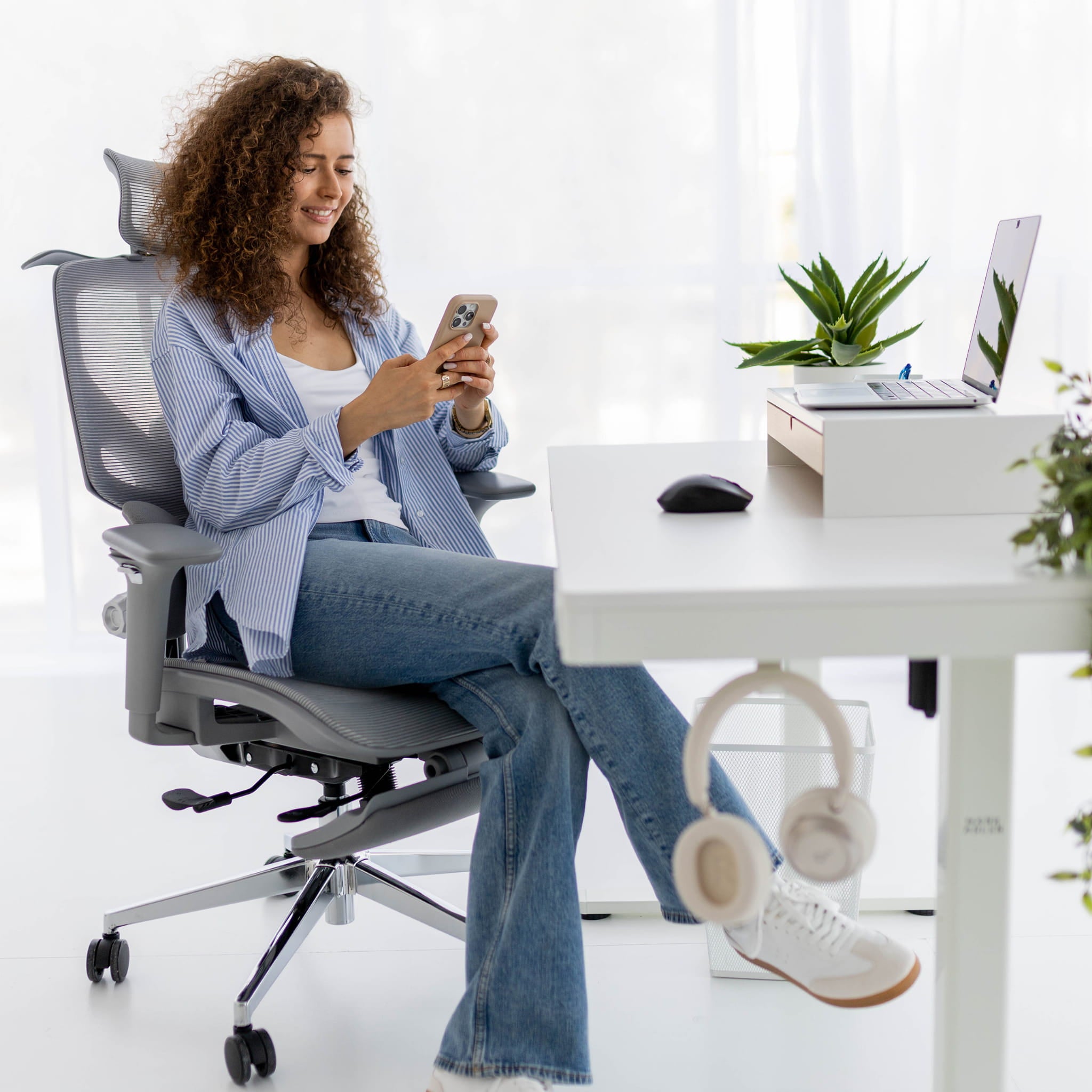 Birou electric Mark Adler Leader 8.2 White 120 cm