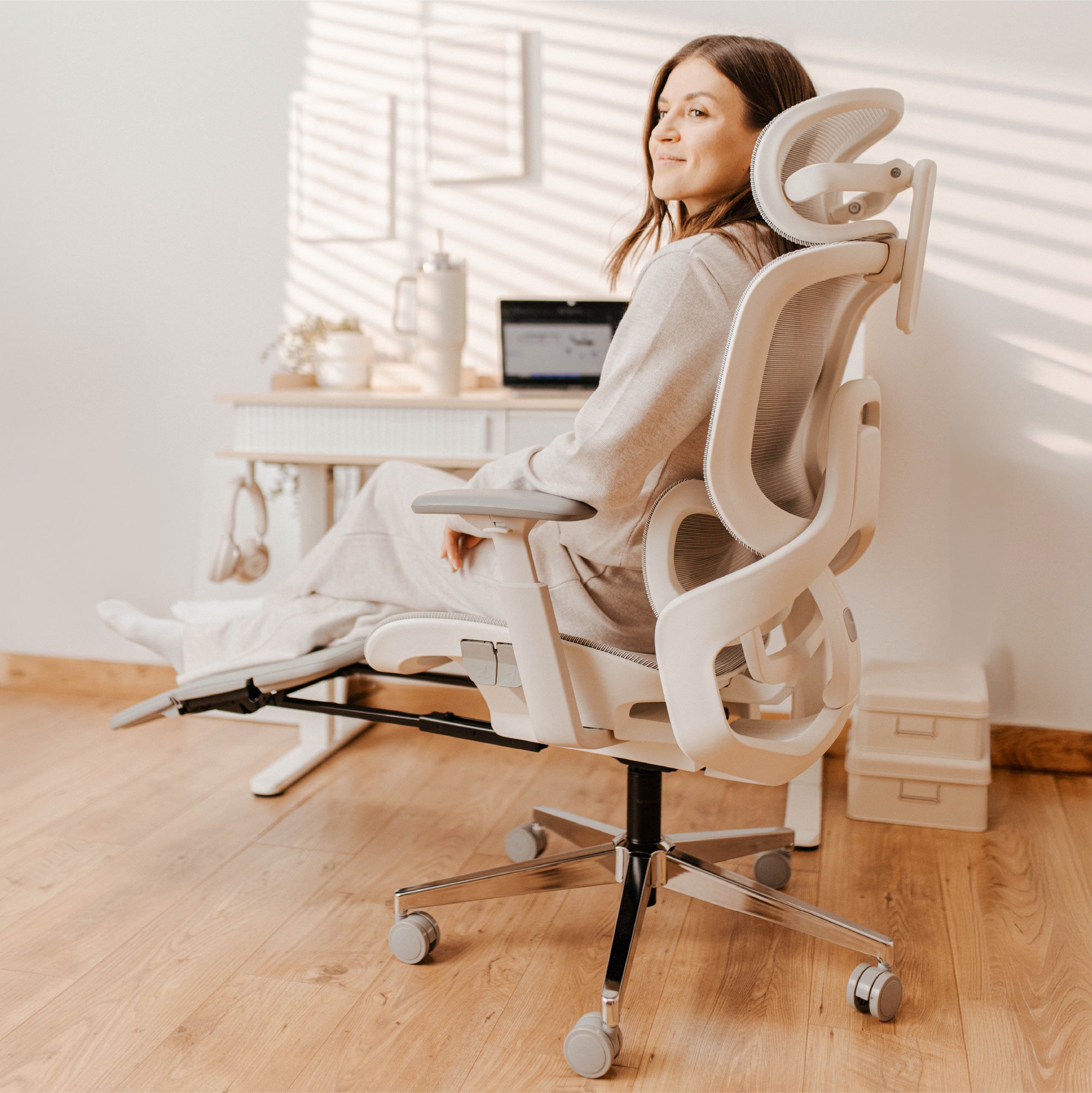 Scaun ergonomic Mark Adler Expert 9.3 Grey