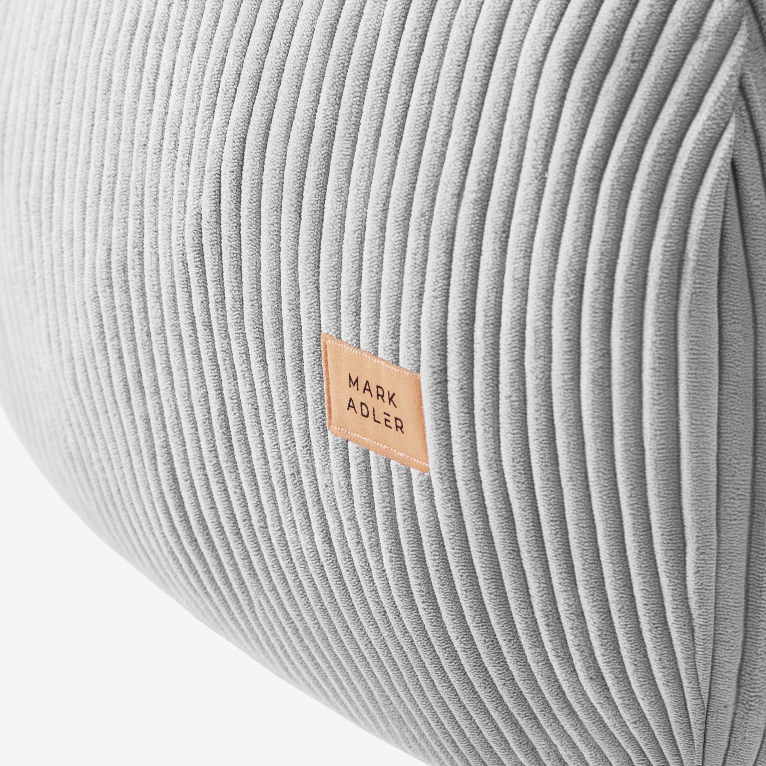 Fotoliu puf din catifea raiată gri Mark Adler Comfy 1.0 Grey