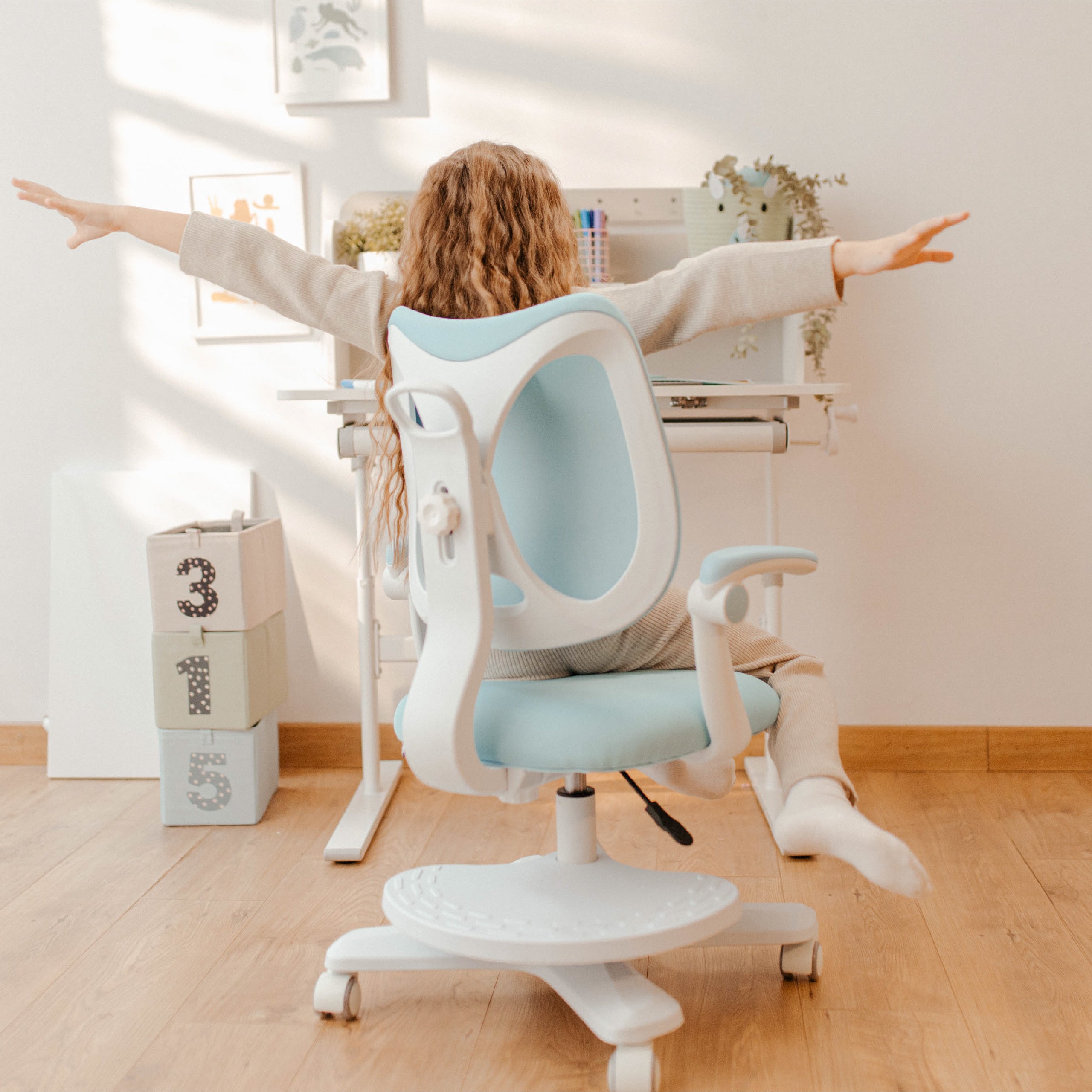 Scaun ergonomic pentru copii Mark Adler Junior 4.6