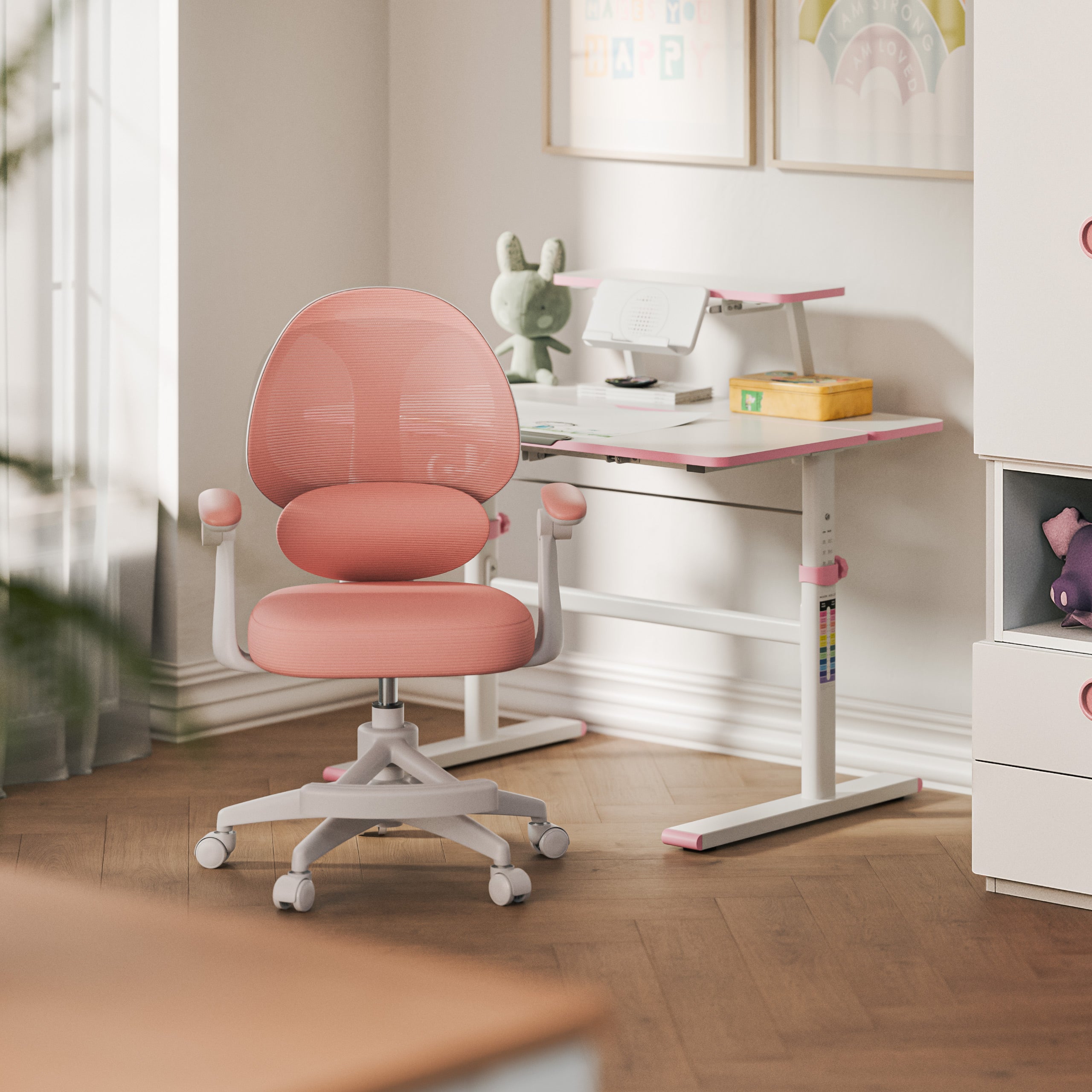 Scaun de birou pentru copii Mark Adler Junior 4.5 Roz