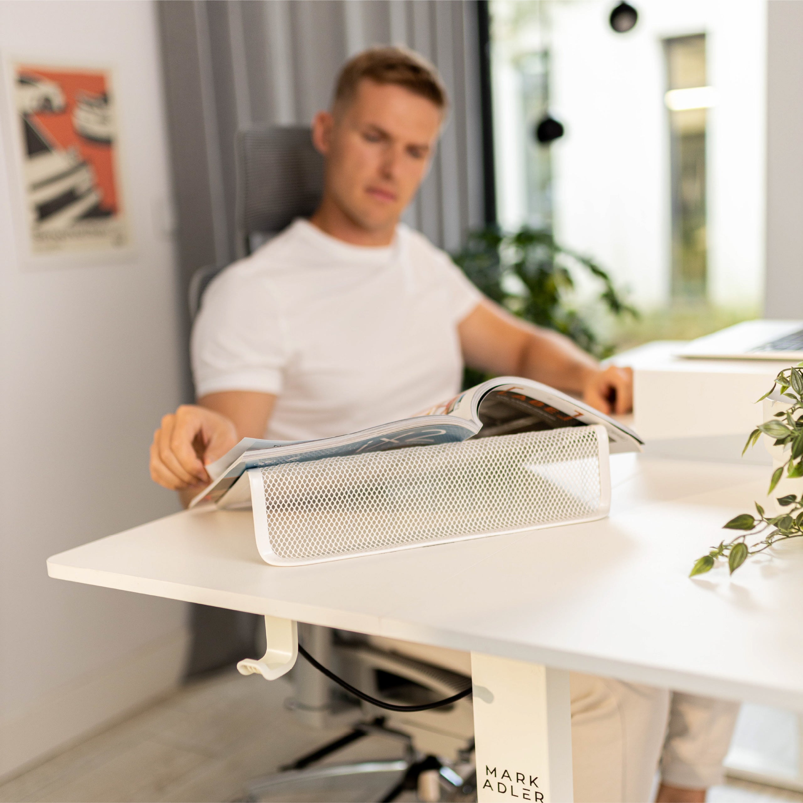 Birou electric Mark Adler Leader 7.6 White 160 cm